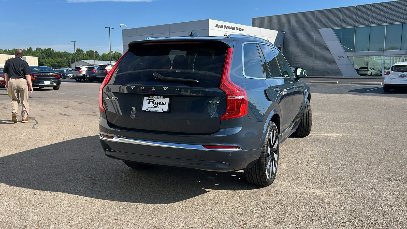 2025 Volvo XC90 Plug-In Hybrid Ultra 3