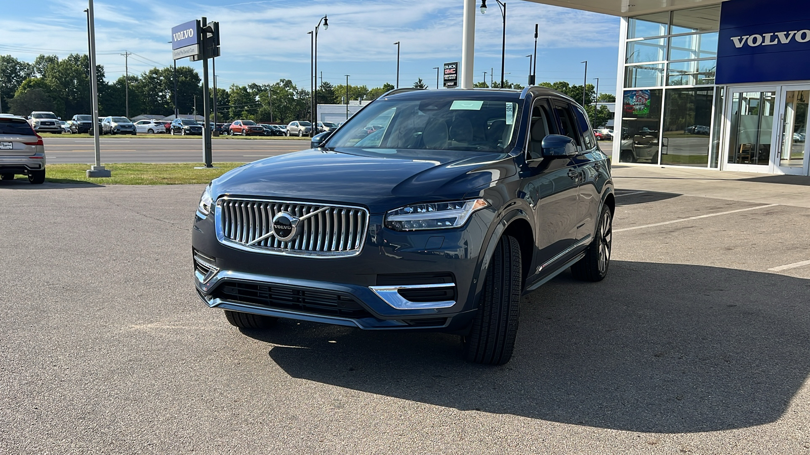 2025 Volvo XC90 Plug-In Hybrid Ultra 6