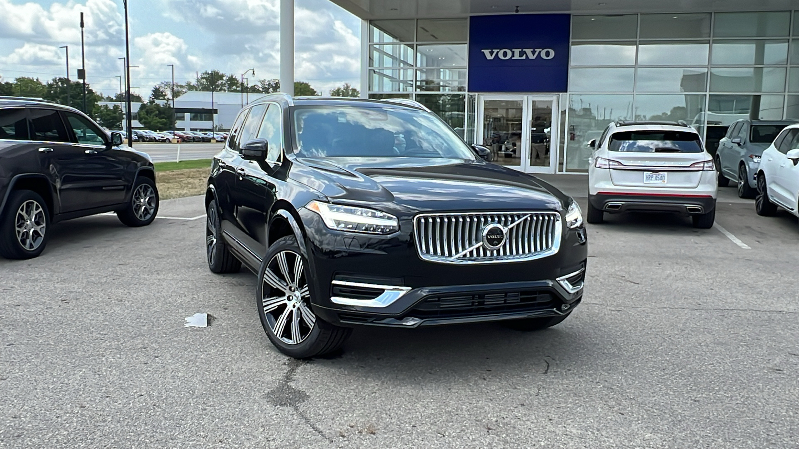 2025 Volvo XC90 Plug-In Hybrid T8 Plus 1