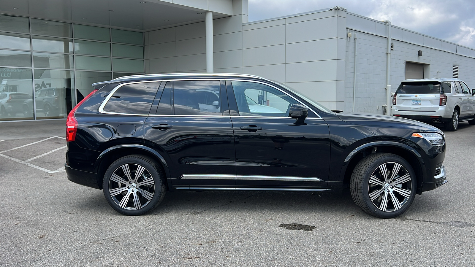 2025 Volvo XC90 Plug-In Hybrid T8 Plus 2