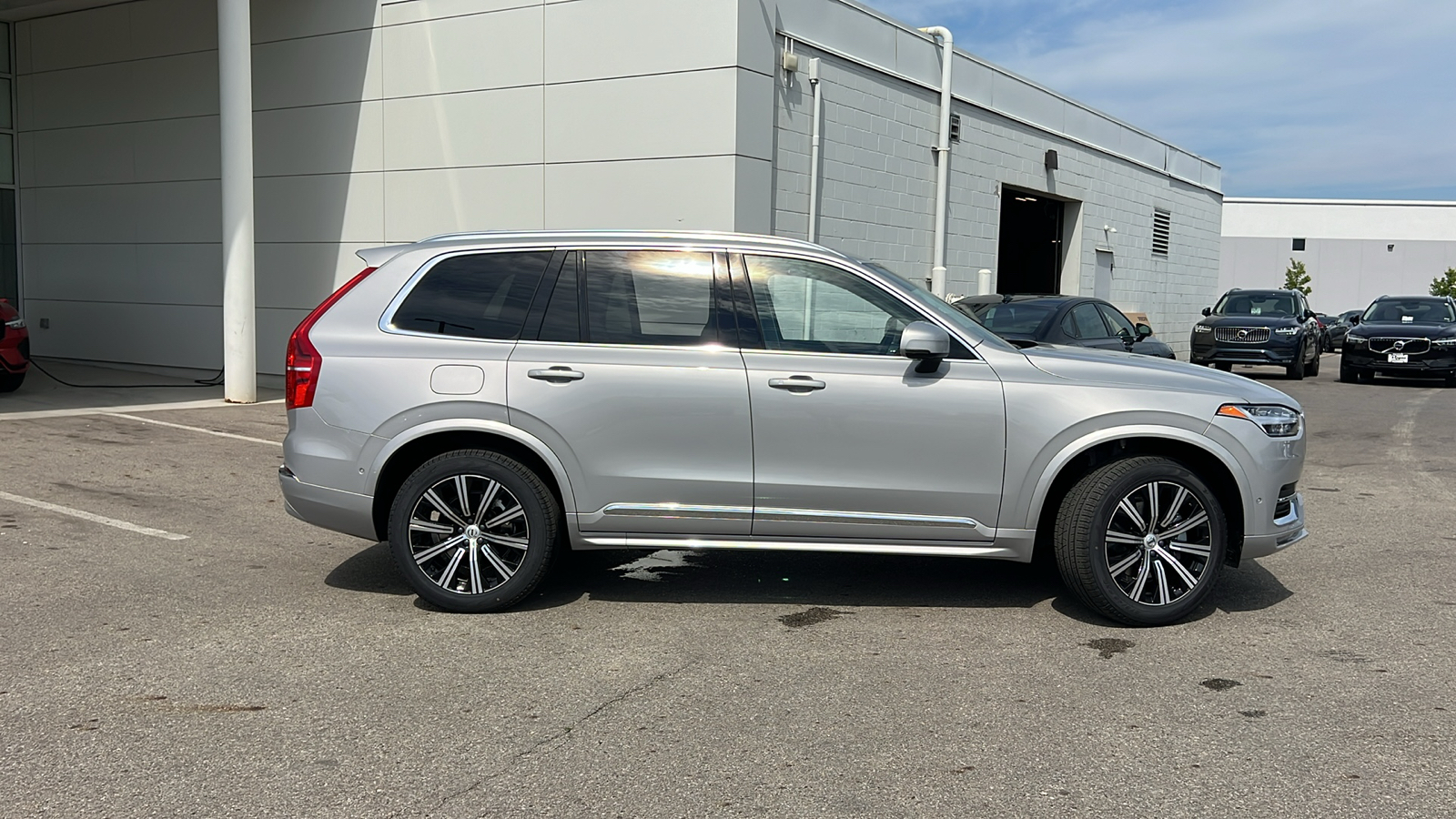 2025 Volvo XC90 B6 Plus 7-Seater 2