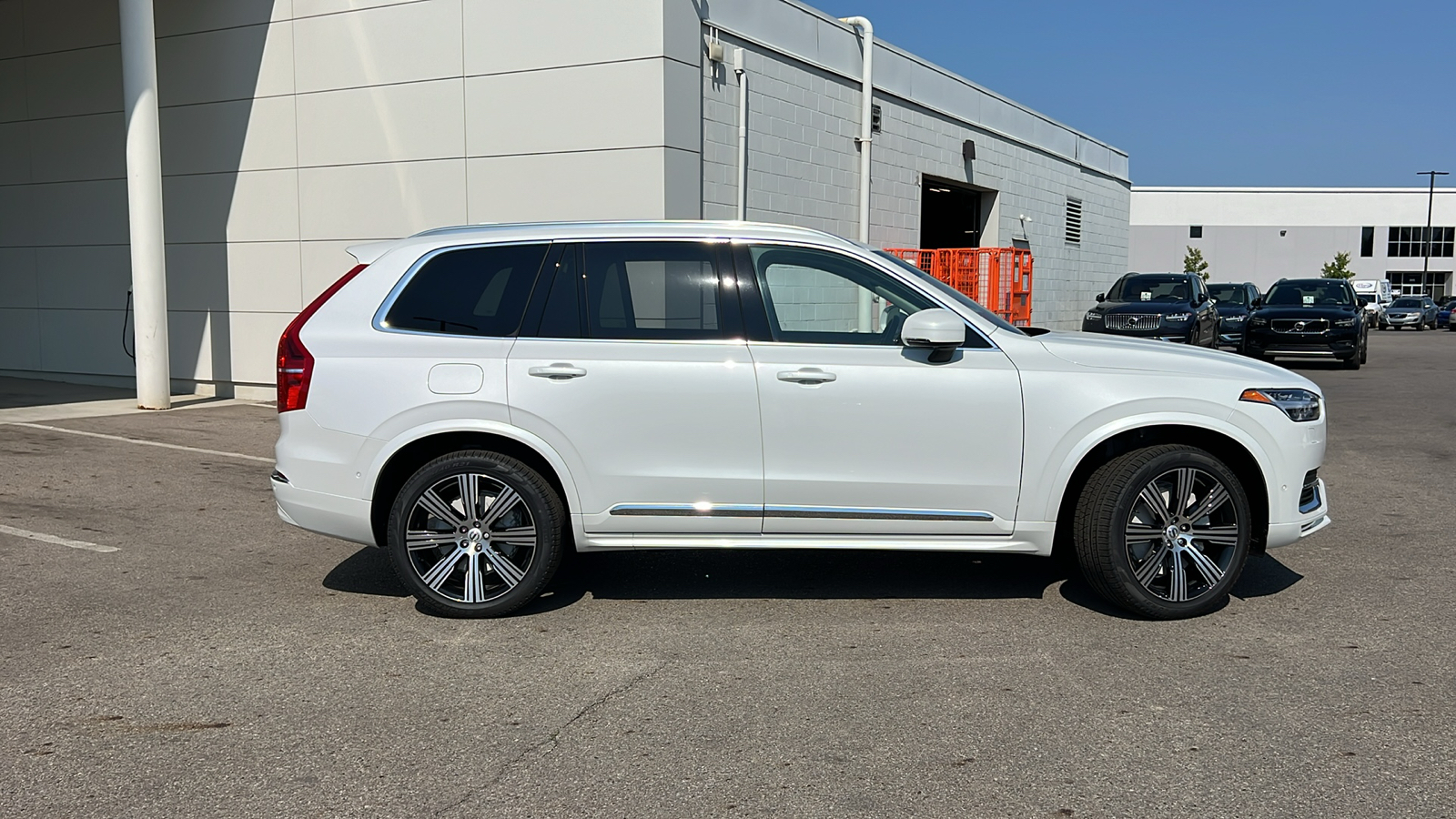 2025 Volvo XC90 B6 Plus 7-Seater 2