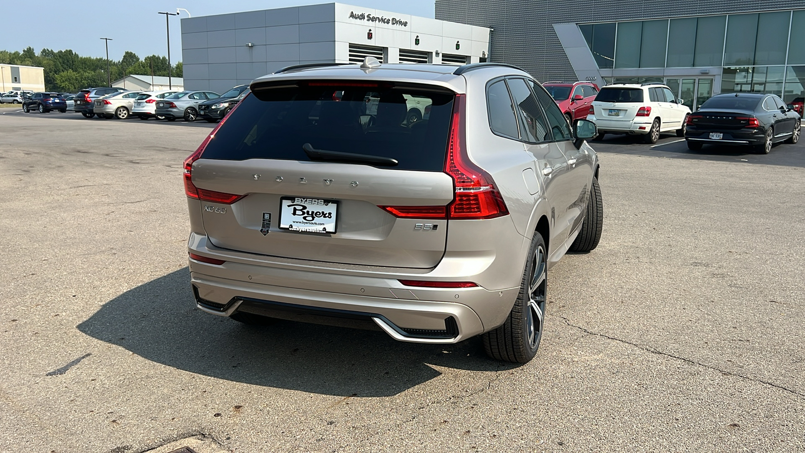 2025 Volvo XC60  3