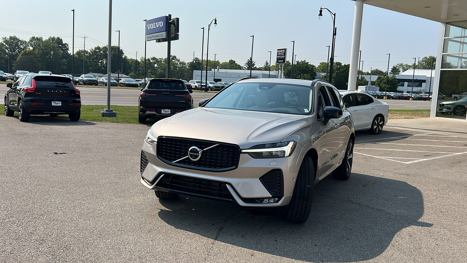 2025 Volvo XC60  6