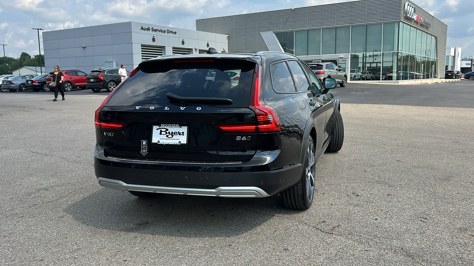 2025 Volvo V90 Cross Country B6 3