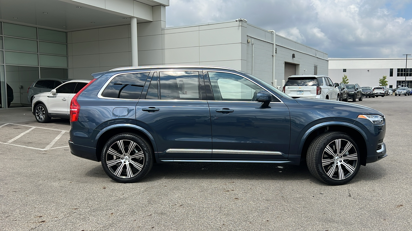 2025 Volvo XC90 Plug-In Hybrid T8 Ultra 2