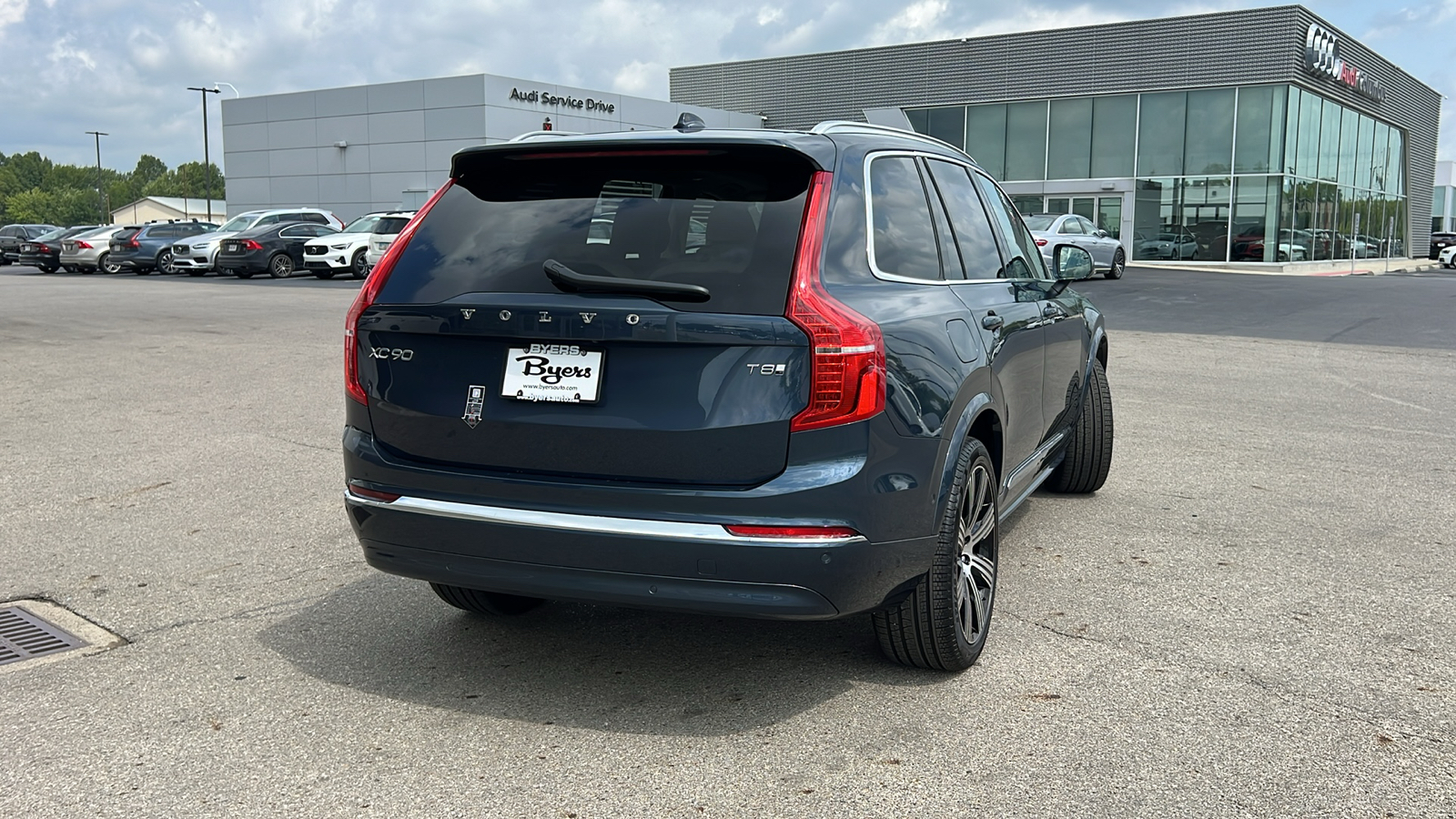 2025 Volvo XC90 Plug-In Hybrid T8 Ultra 3