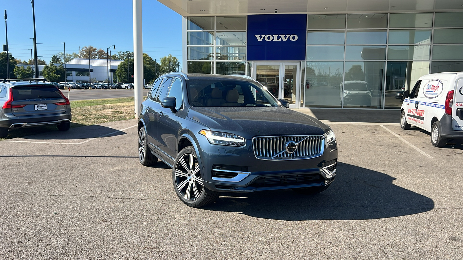 2025 Volvo XC90 Plug-In Hybrid T8 Ultra 1