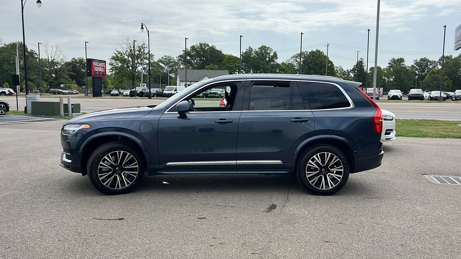 2025 Volvo XC90 Plug-In Hybrid T8 Plus 5