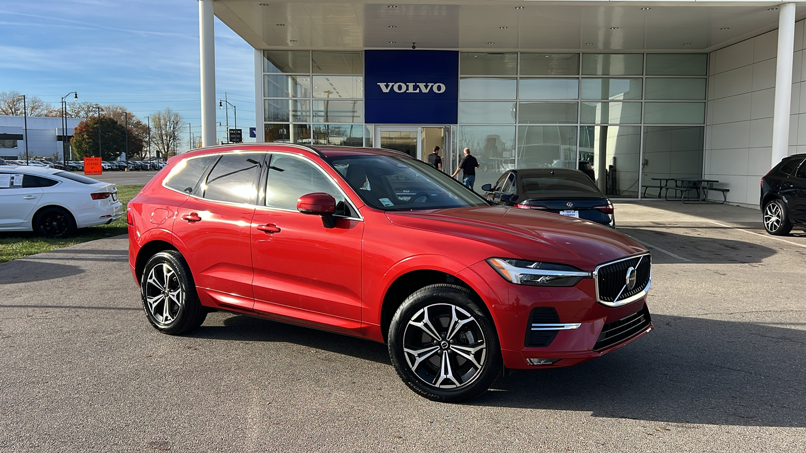 2022 Volvo XC60 B5 Momentum 1