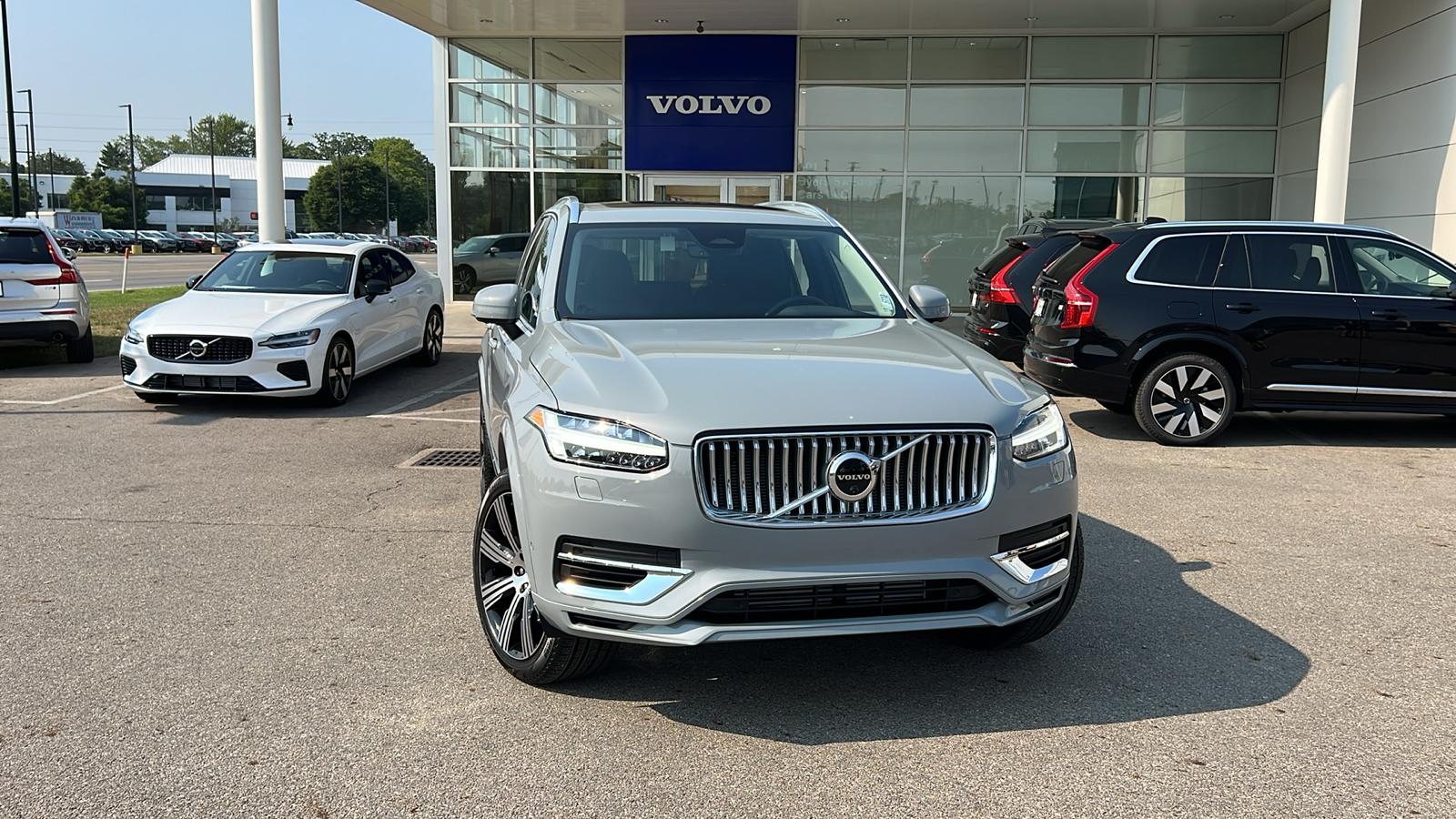 2025 Volvo XC90 Plug-In Hybrid T8 Plus 1