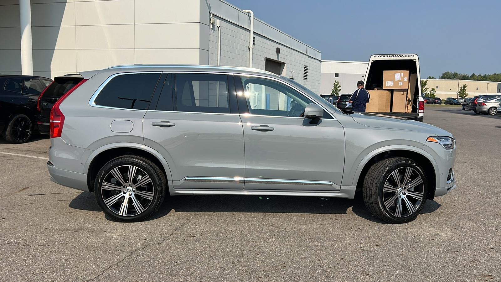 2025 Volvo XC90 Plug-In Hybrid T8 Plus 2