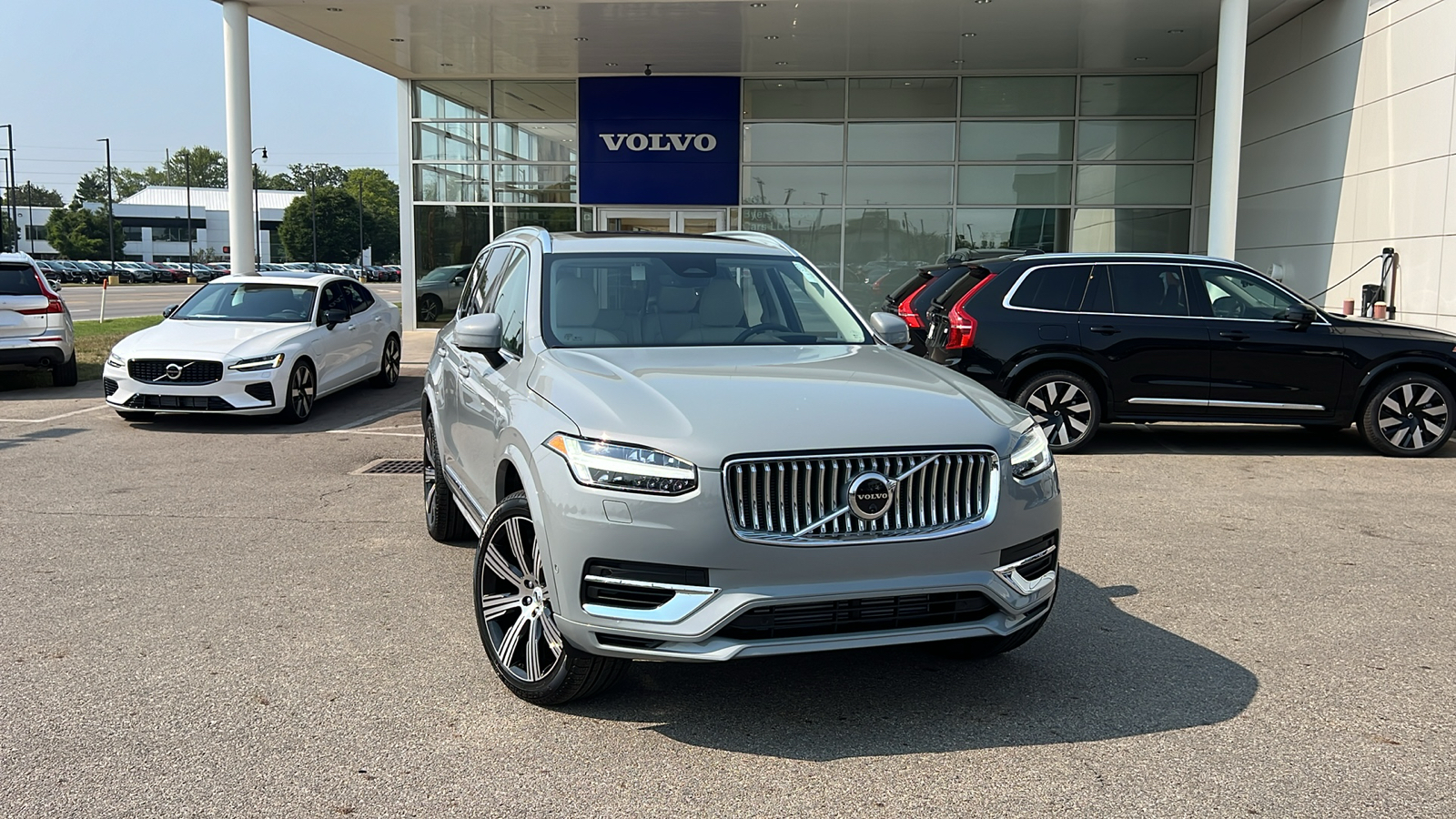 2025 Volvo XC90 Plug-In Hybrid T8 Ultra 1