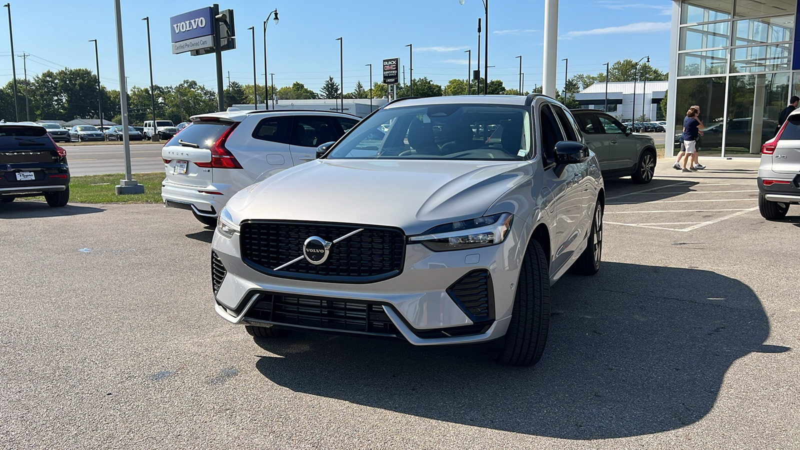 2025 Volvo XC60 Plug-In Hybrid T8 Plus 6