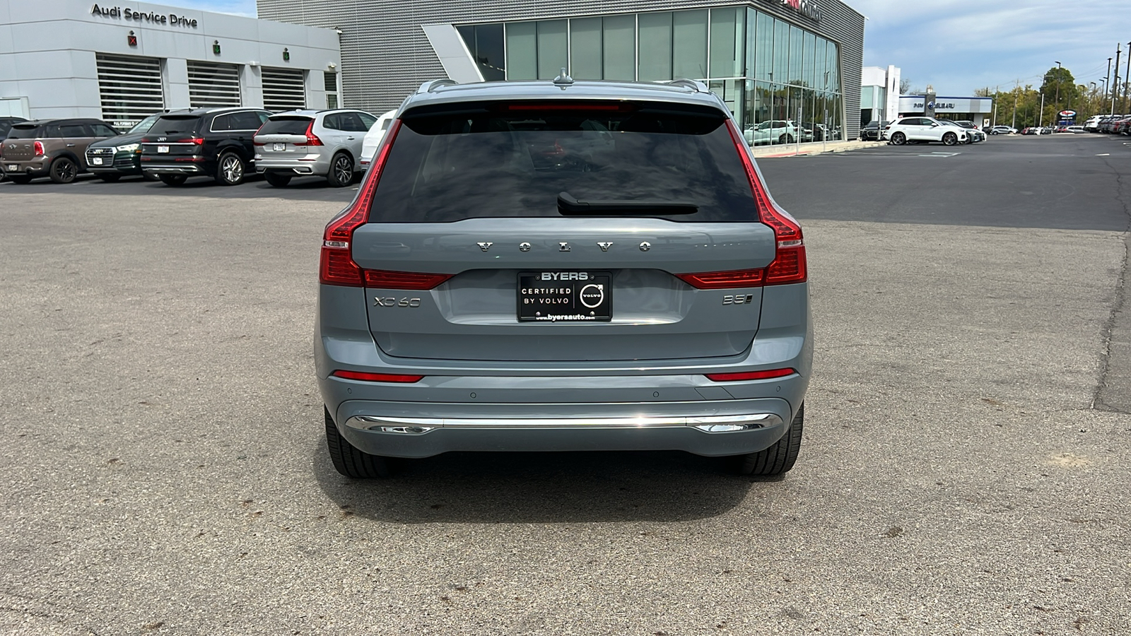 2022 Volvo XC60 B5 Inscription 32