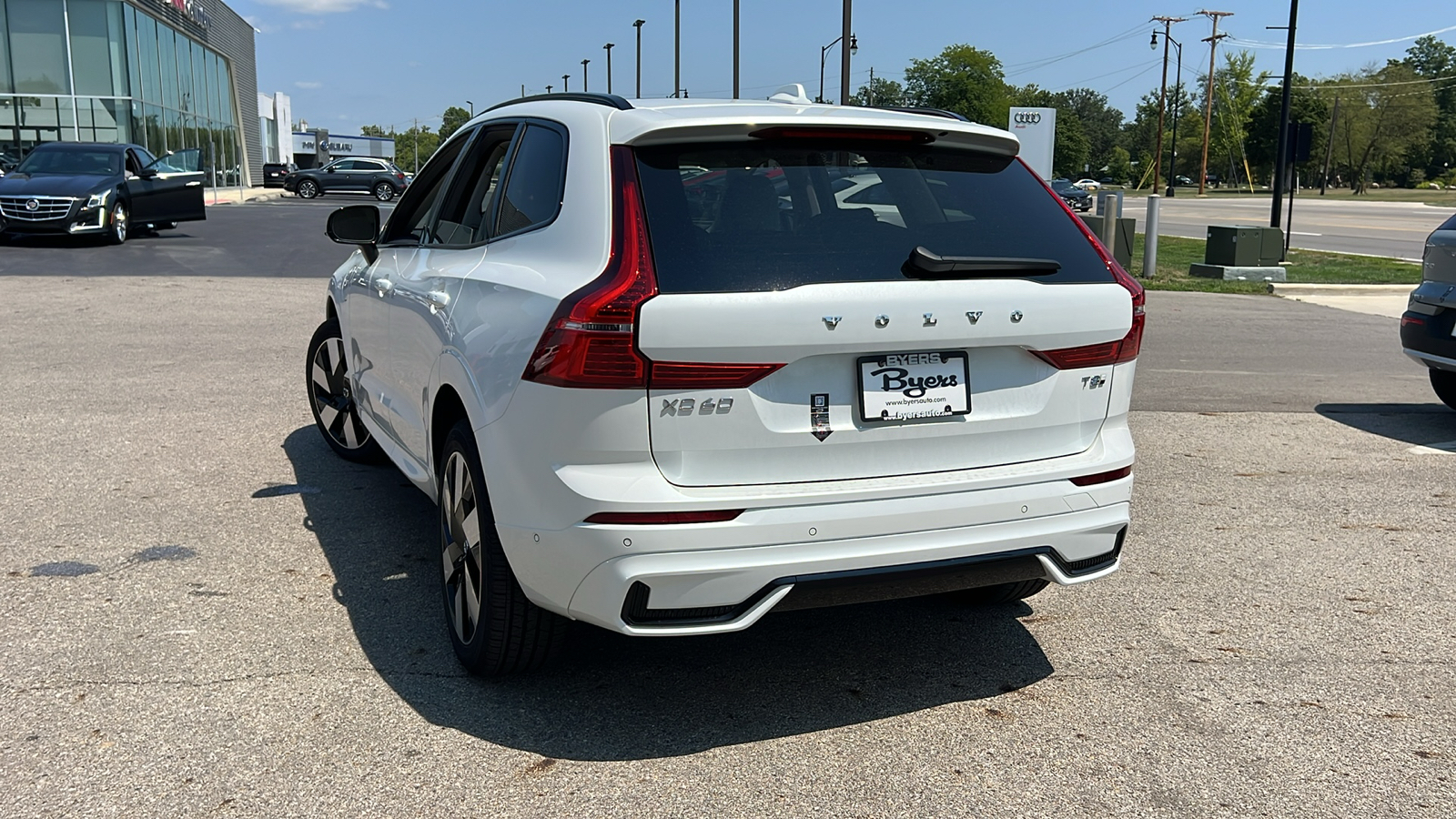 2025 Volvo XC60 Plug-In Hybrid T8 Plus 4