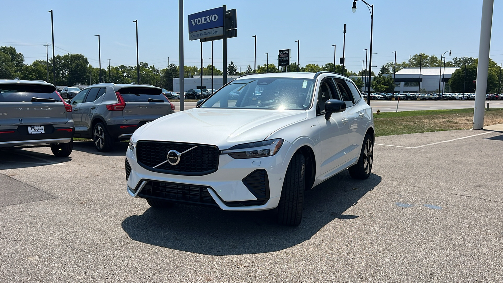 2025 Volvo XC60 Plug-In Hybrid T8 Plus 6