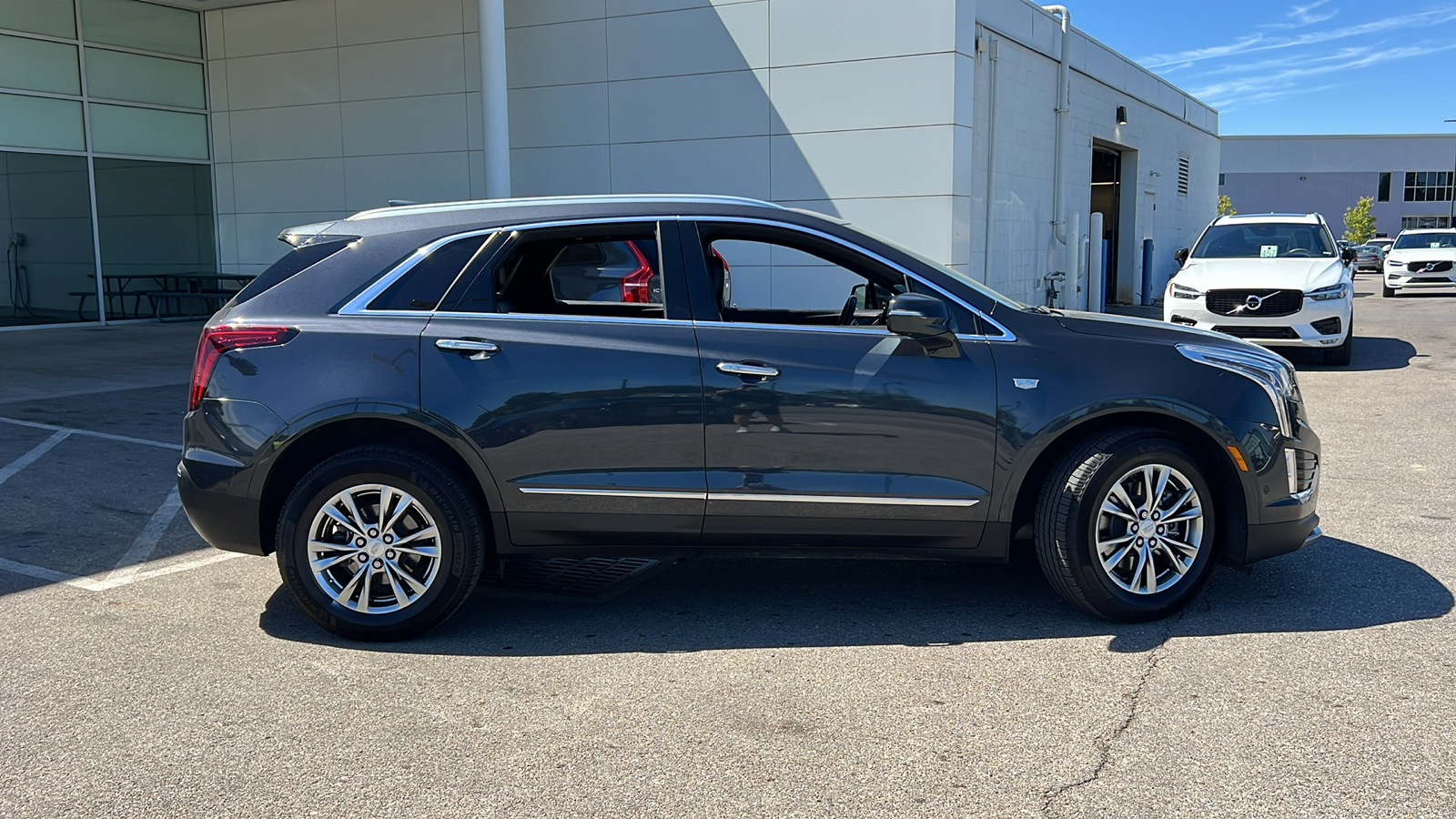 2021 Cadillac XT5 Premium Luxury 2