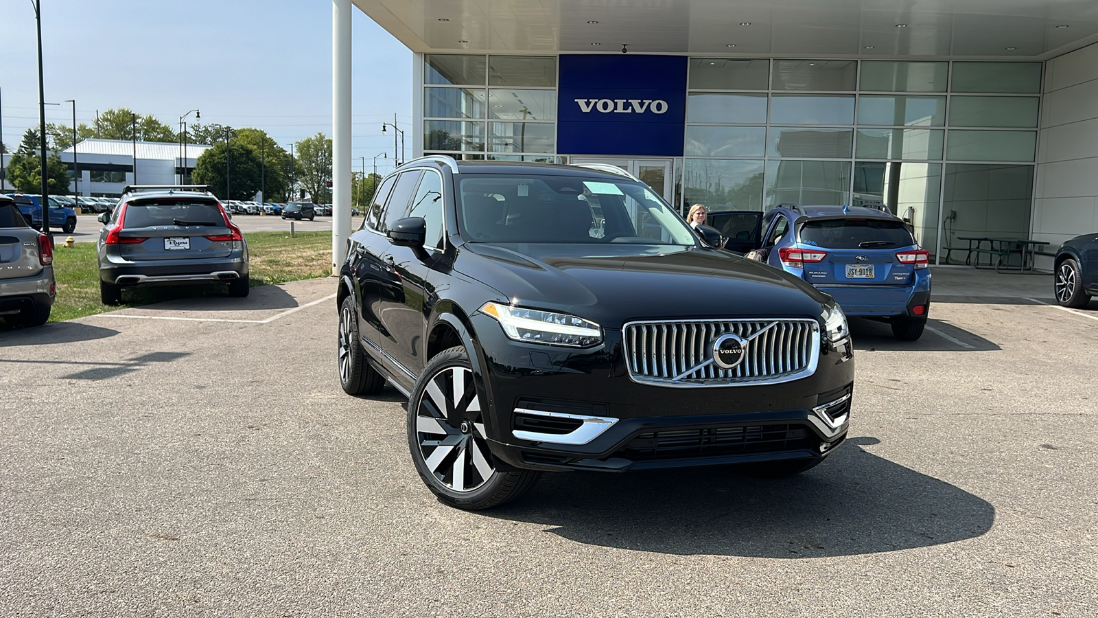 2025 Volvo XC90 Plug-In Hybrid T8 Plus 1