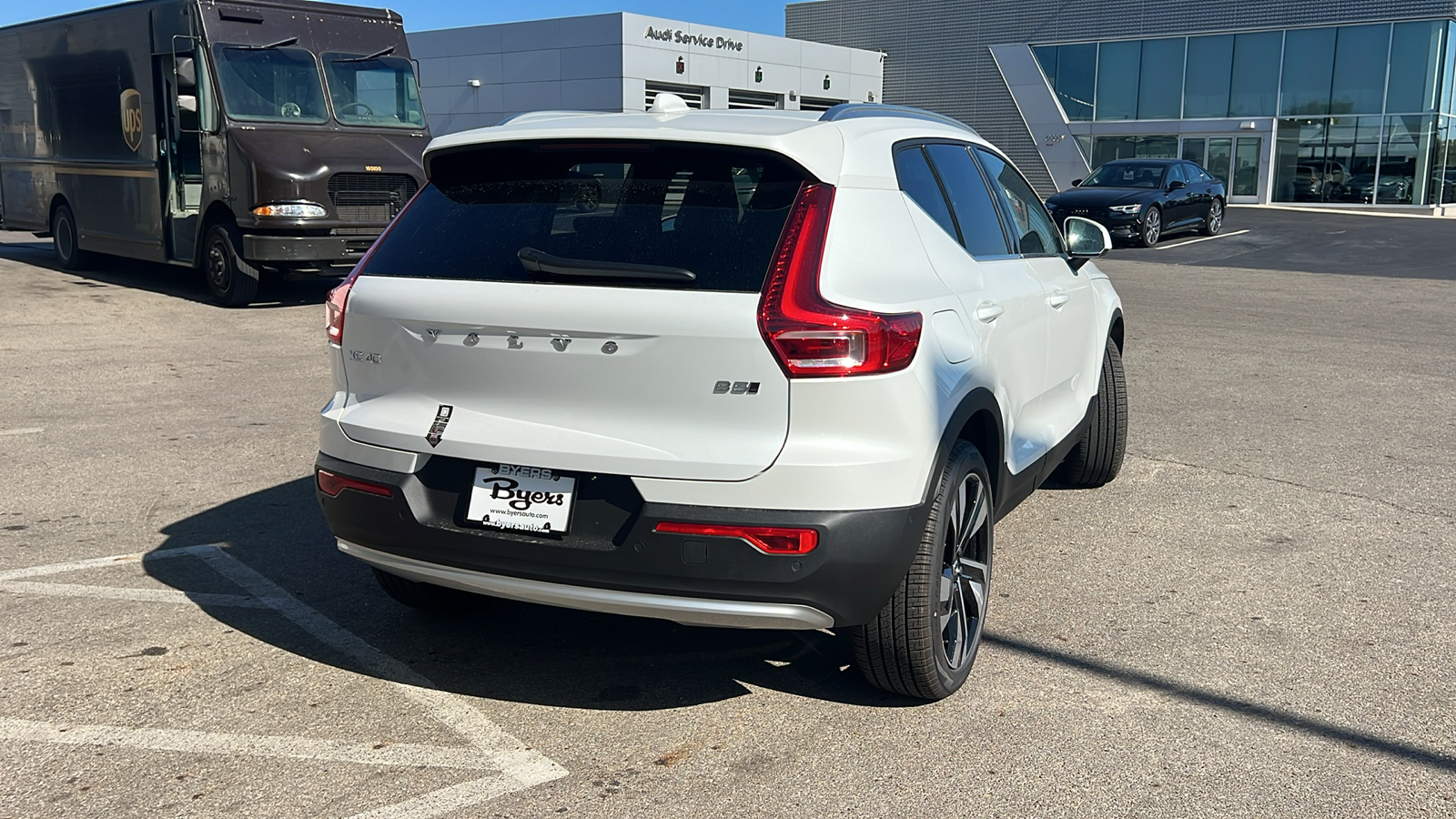 2025 Volvo XC40  3