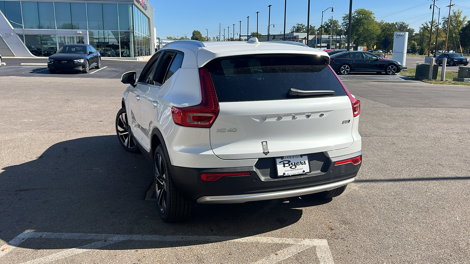 2025 Volvo XC40  4