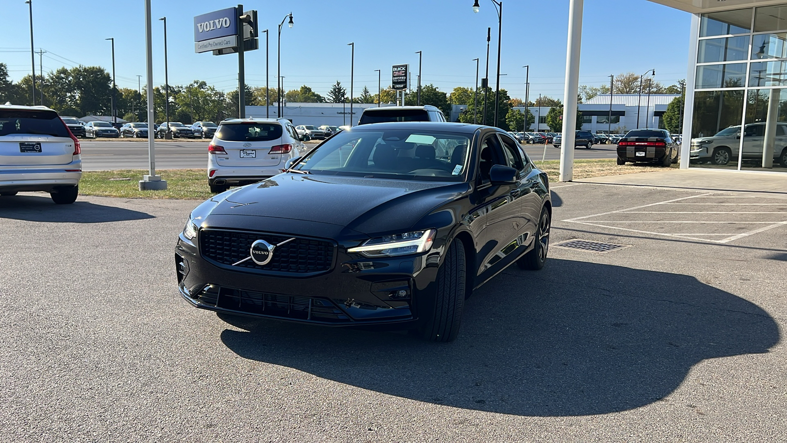 2025 Volvo S60  6