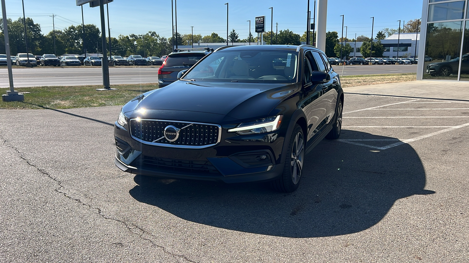 2025 Volvo V60 Cross Country B5 Plus 6