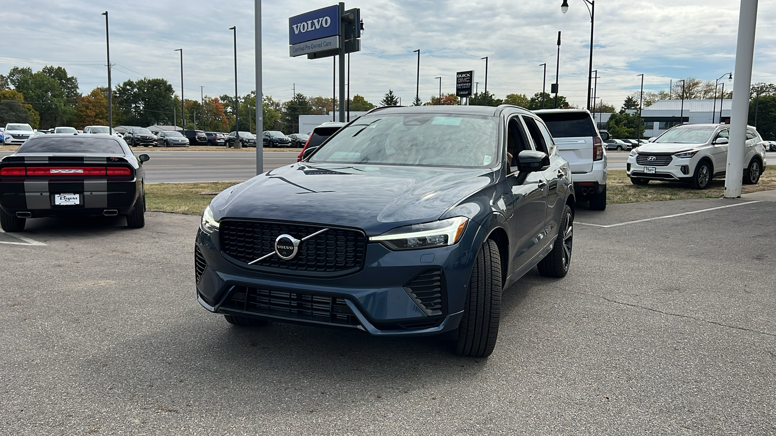 2025 Volvo XC60 Plug-In Hybrid  6