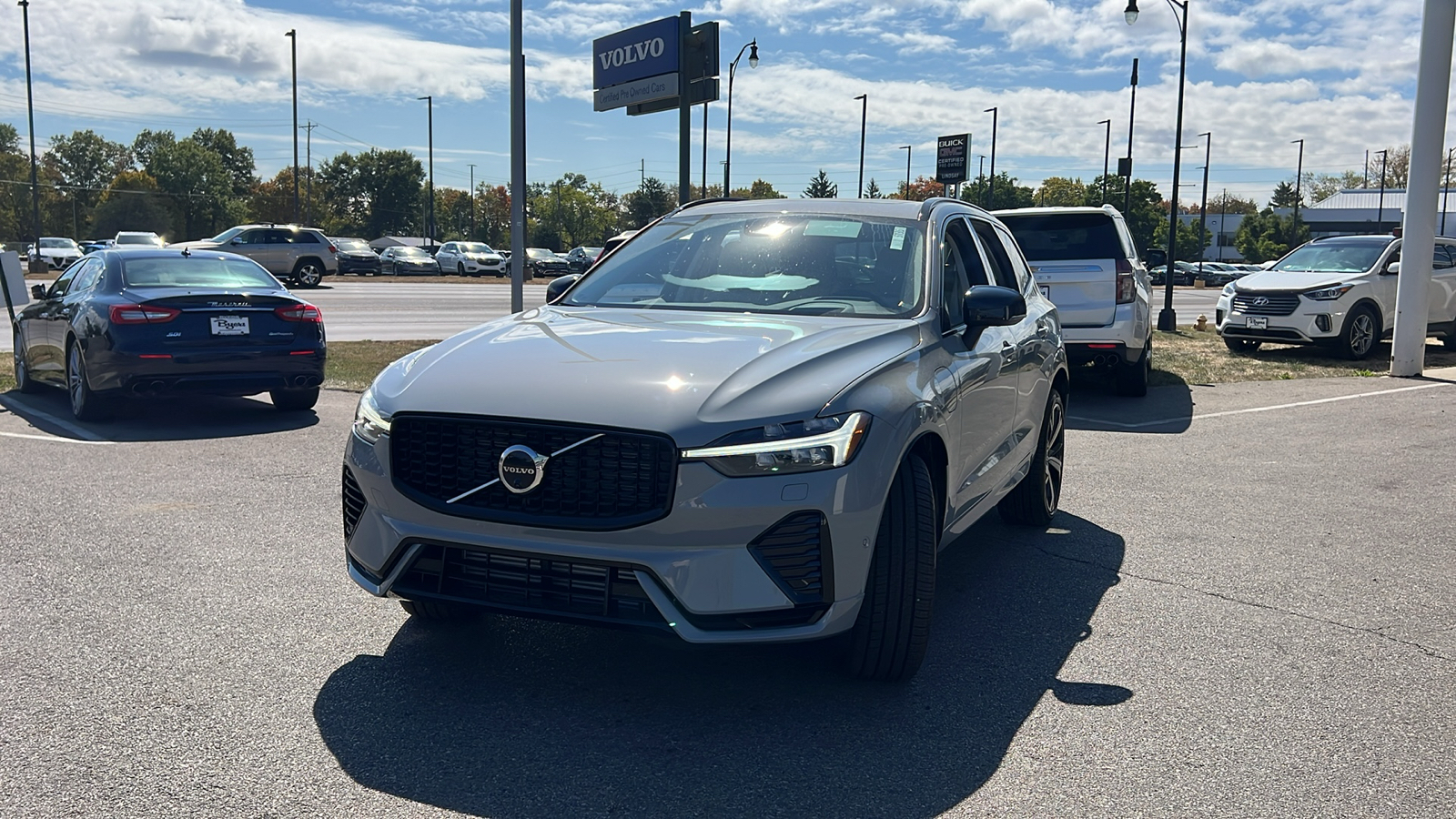 2025 Volvo XC60 Plug-In Hybrid  6