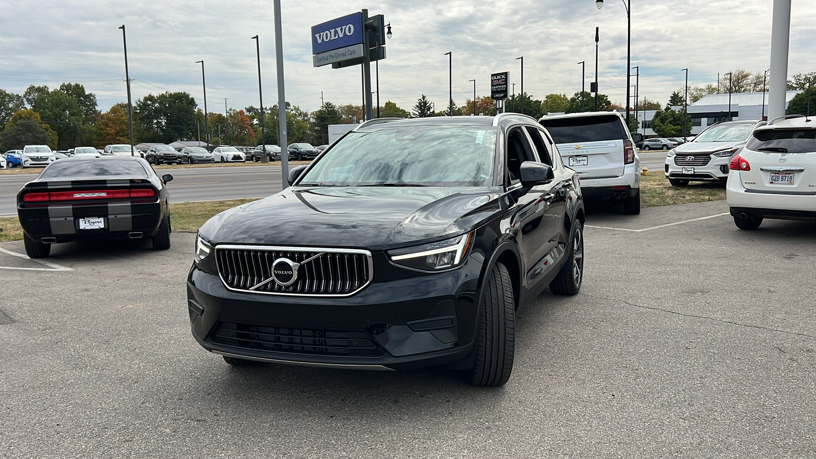 2025 Volvo XC40 B5 Core 6