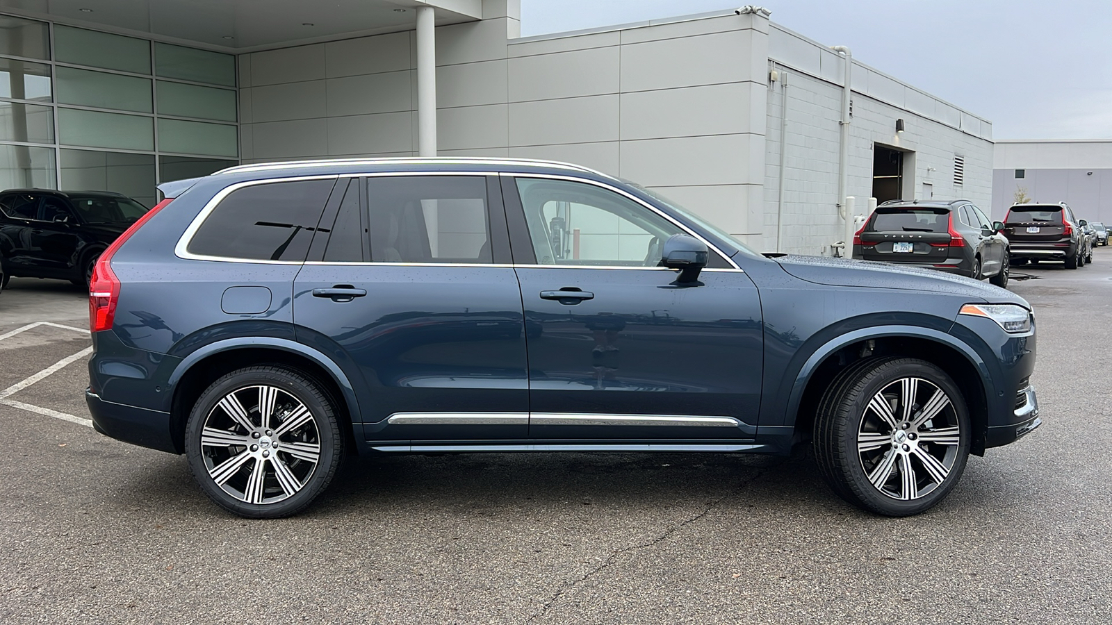 2025 Volvo XC90 B6 Plus 6-Seater 2