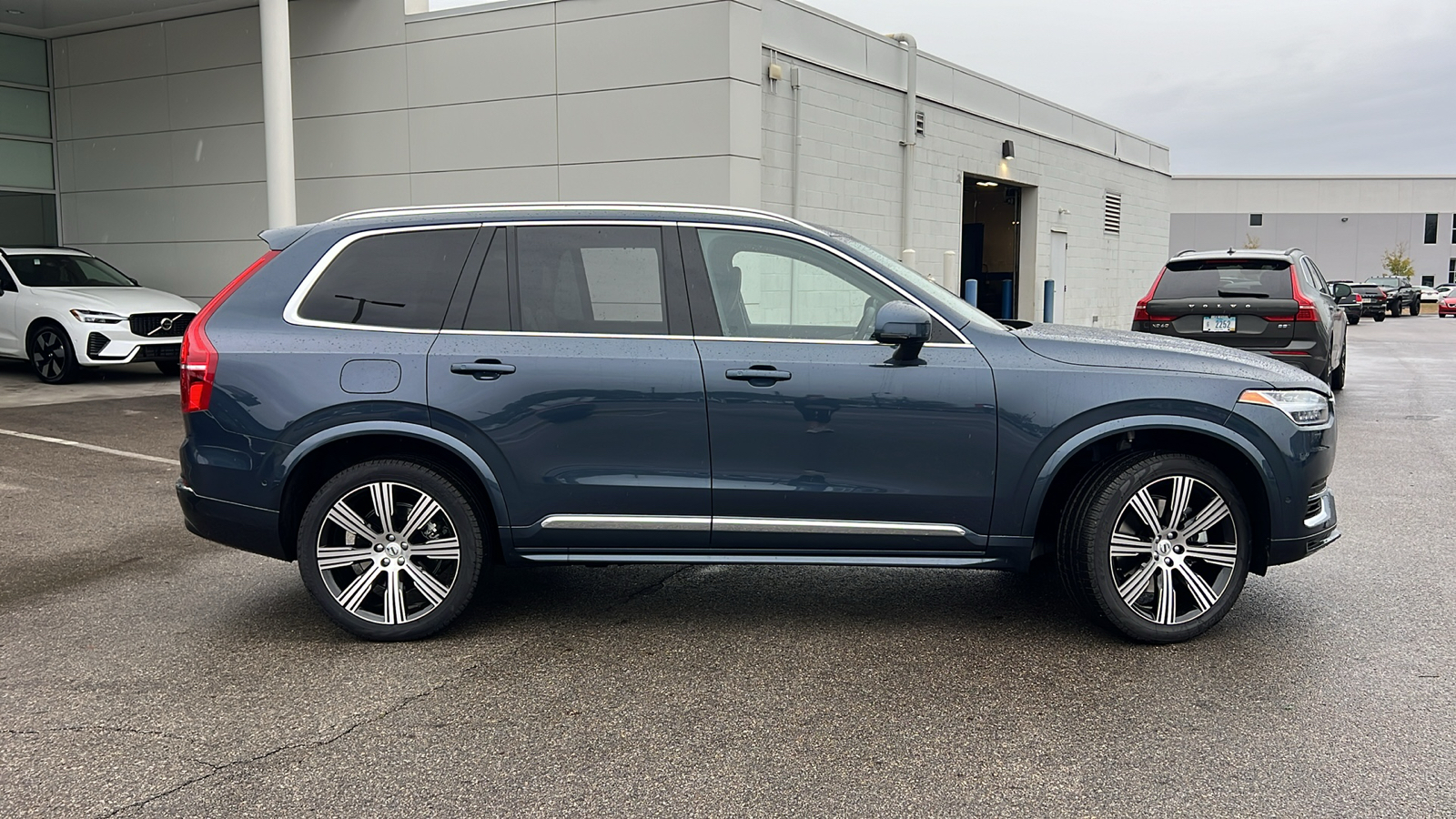 2025 Volvo XC90 Plug-In Hybrid T8 Ultra 2