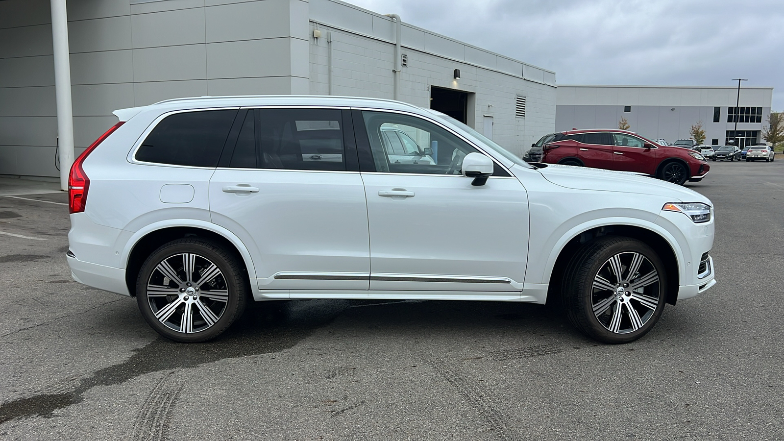 2025 Volvo XC90 Plug-In Hybrid T8 Plus 2