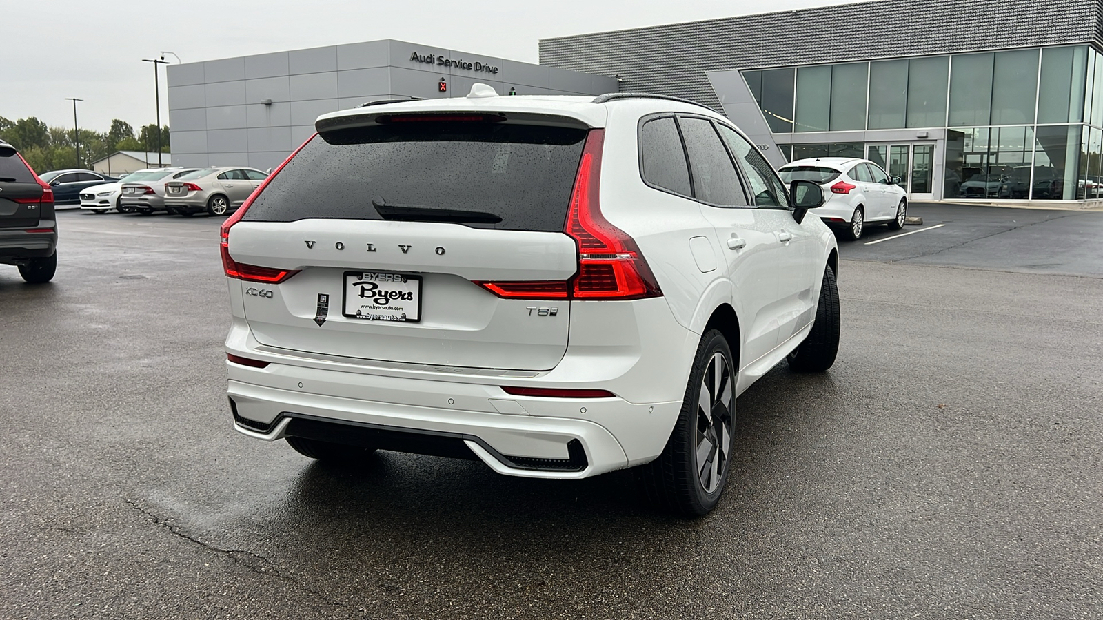 2025 Volvo XC60 Plug-In Hybrid T8 Plus 3