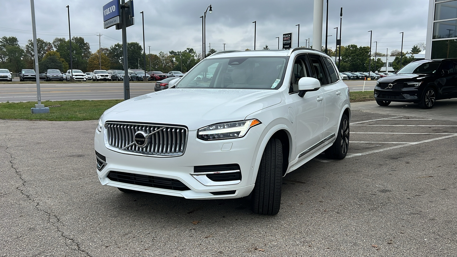 2025 Volvo XC90 Plug-In Hybrid T8 Plus 6