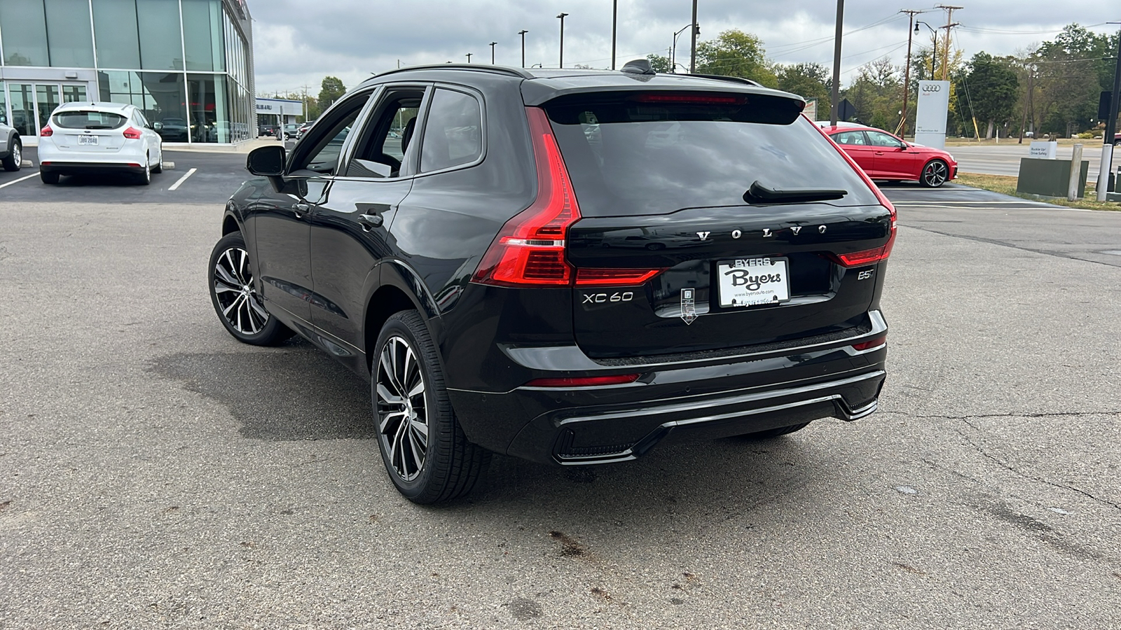 2025 Volvo XC60  4