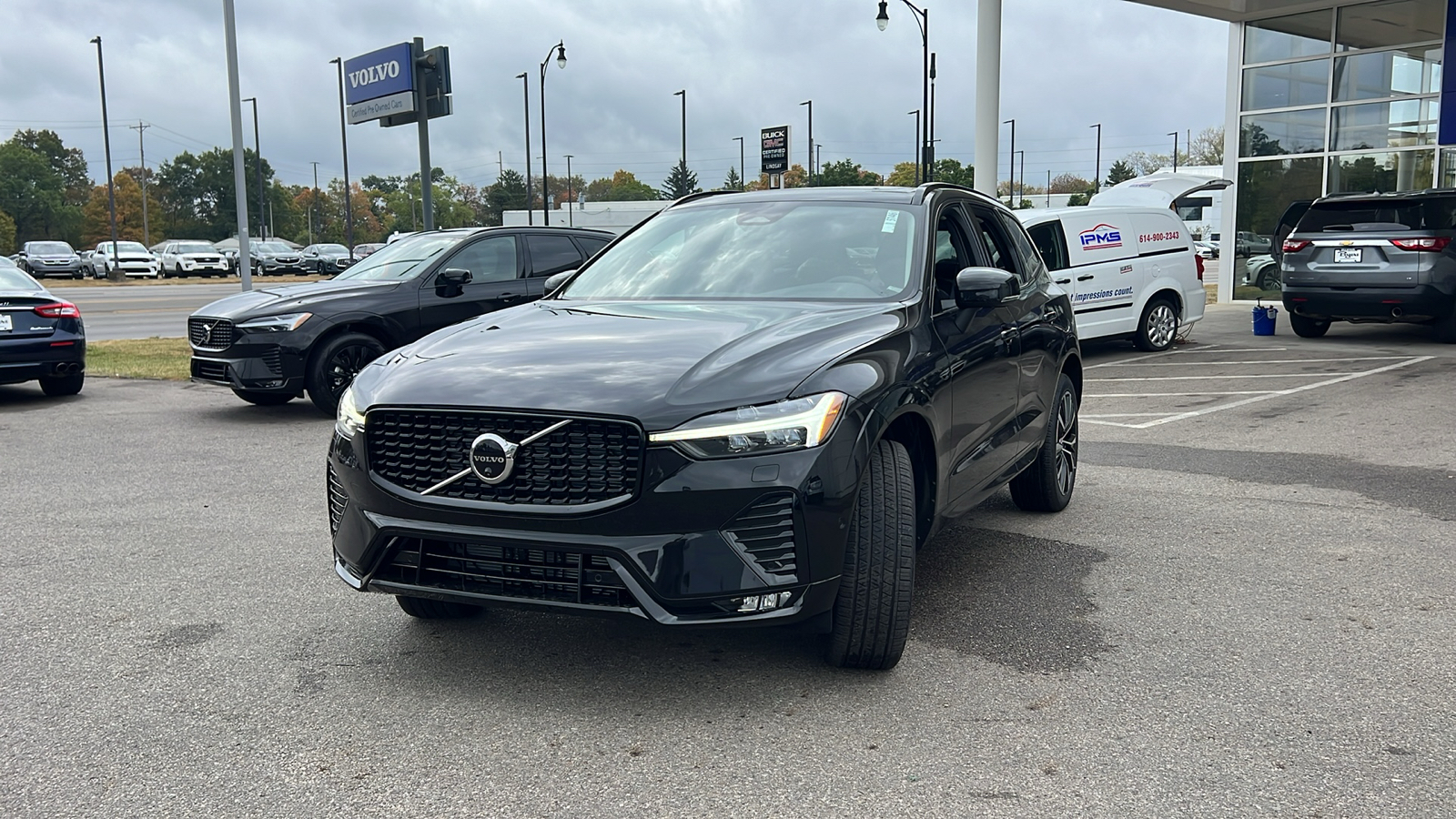 2025 Volvo XC60  6