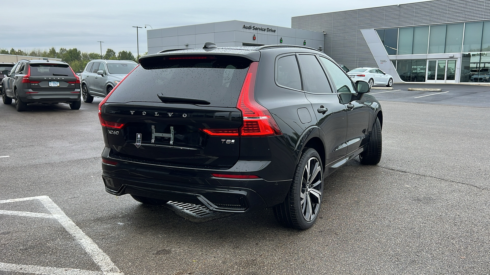 2025 Volvo XC60 Plug-In Hybrid  3