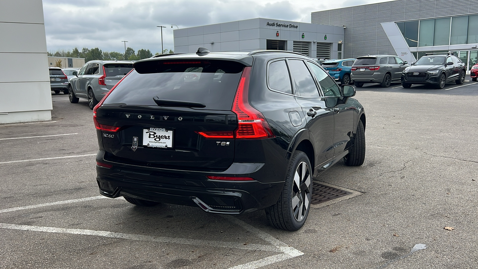 2025 Volvo XC60 Plug-In Hybrid T8 Plus 3