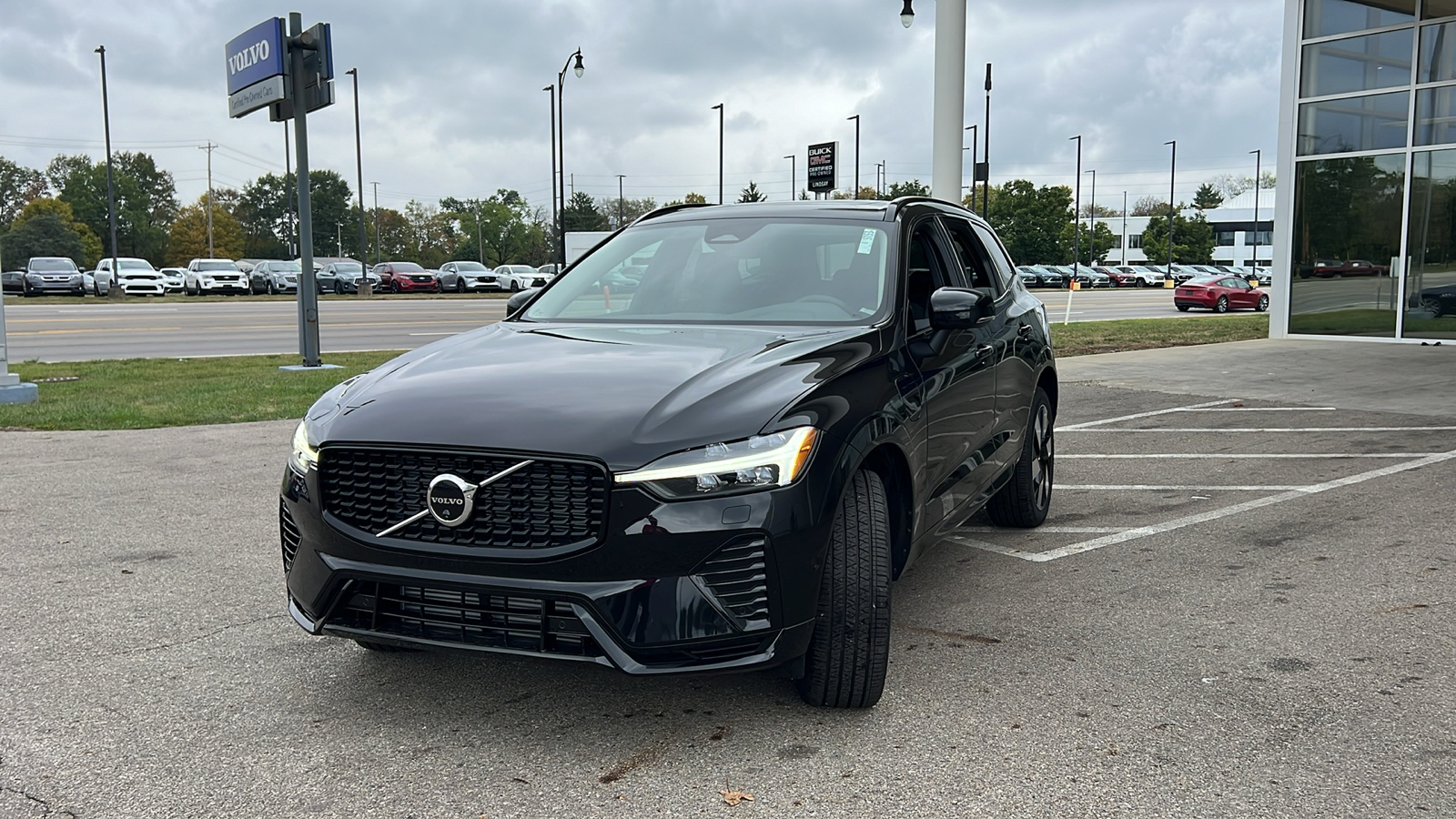 2025 Volvo XC60 Plug-In Hybrid T8 Plus 6