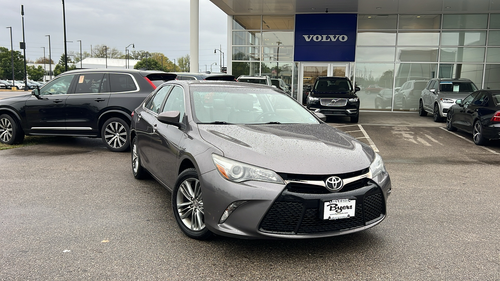 2015 Toyota Camry SE 1