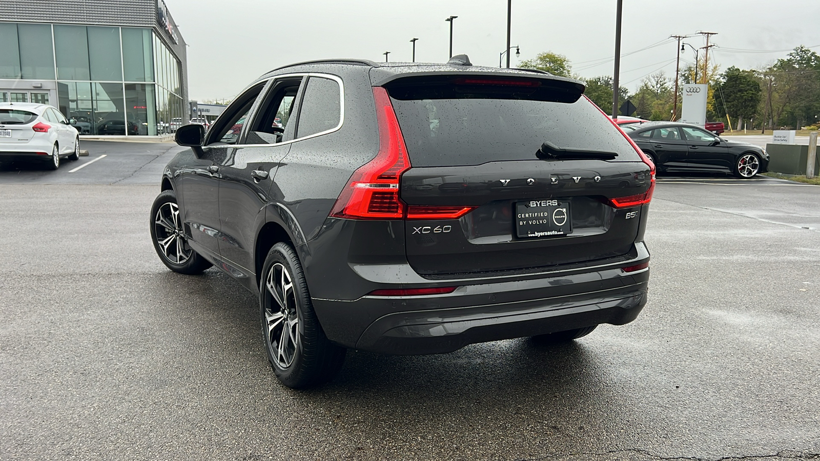 2022 Volvo XC60 B5 Momentum 4