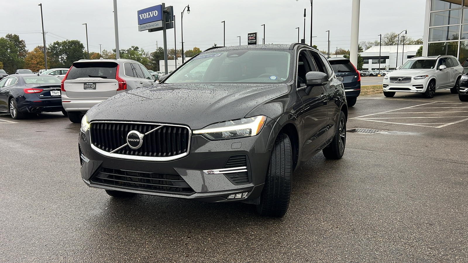 2022 Volvo XC60 B5 Momentum 6