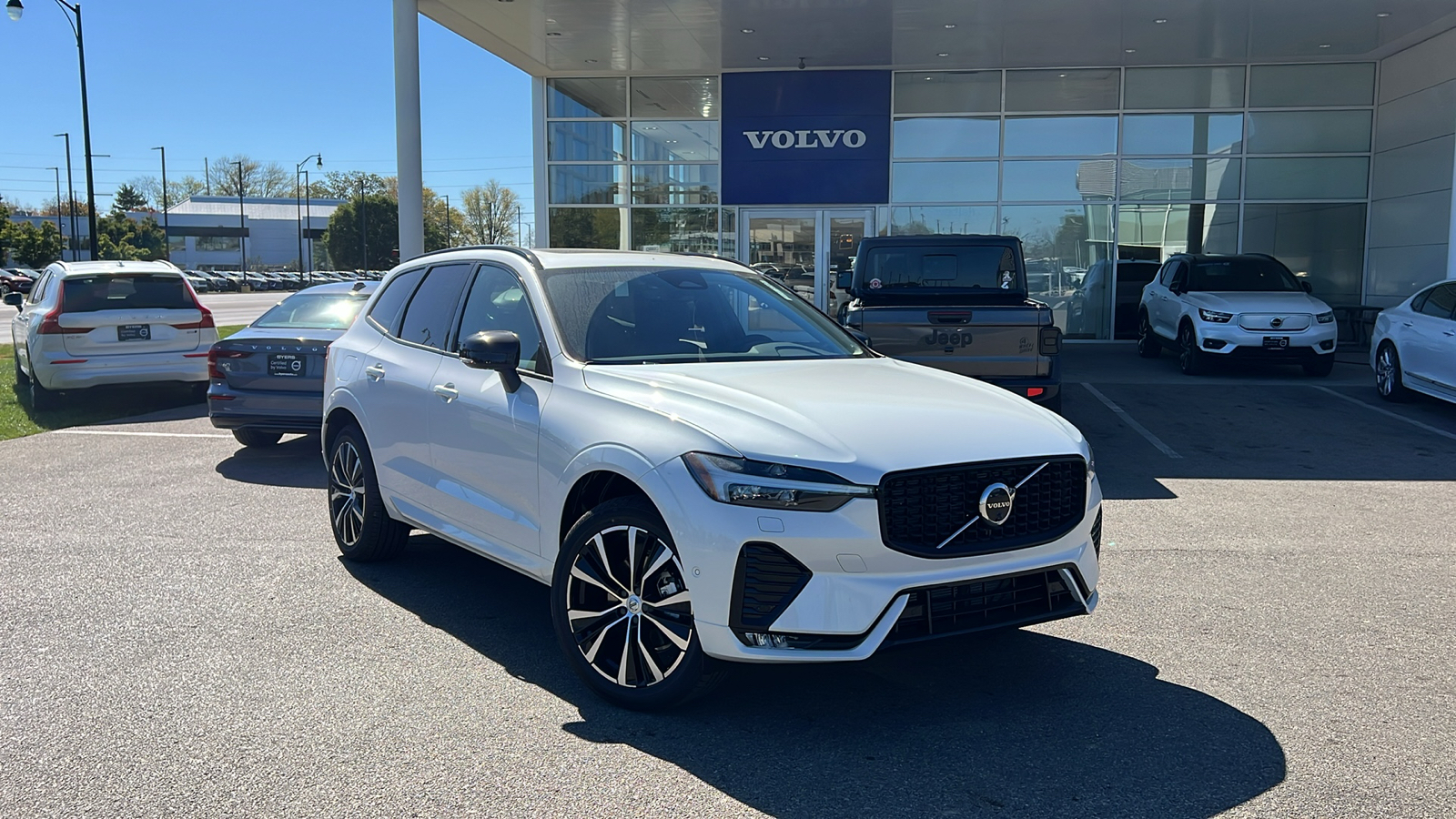 2025 Volvo XC60  1