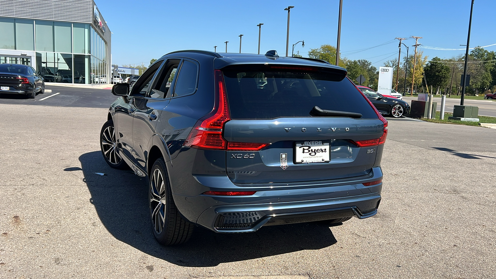 2025 Volvo XC60  4