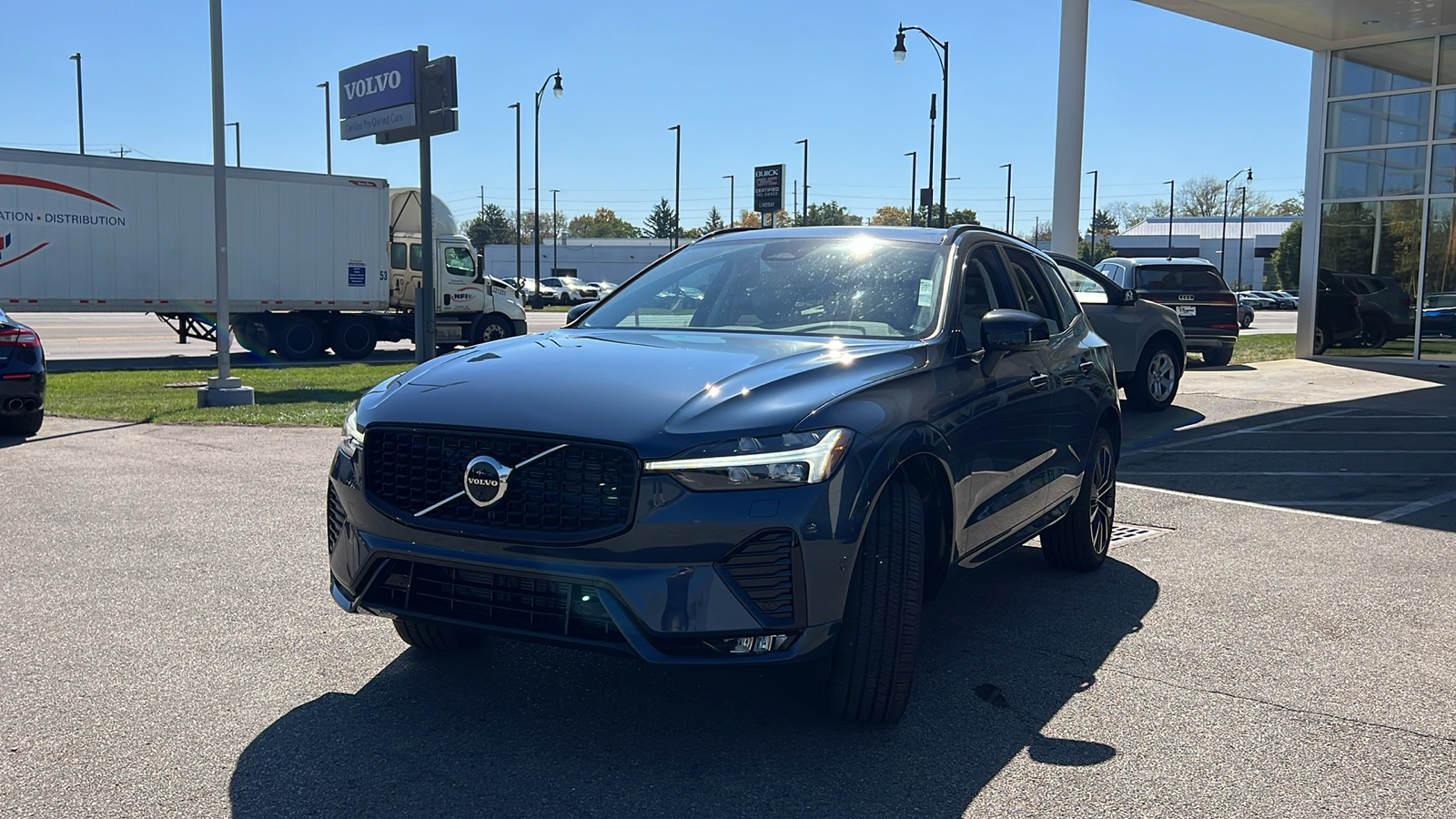 2025 Volvo XC60  6