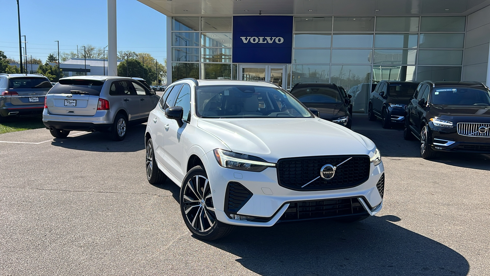 2025 Volvo XC60  1