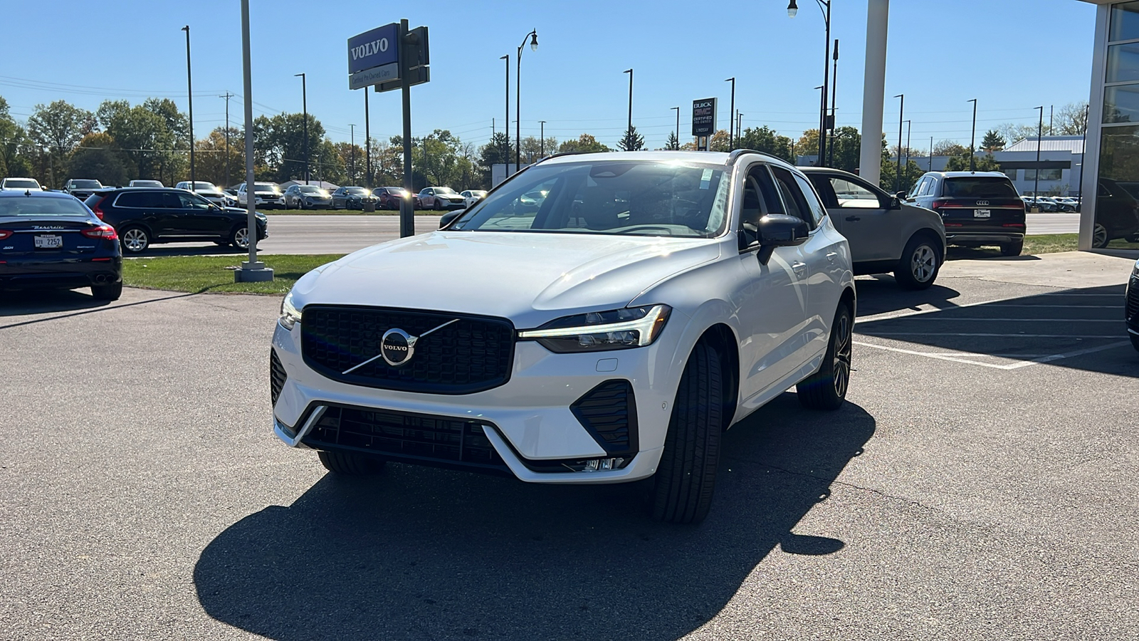 2025 Volvo XC60  6