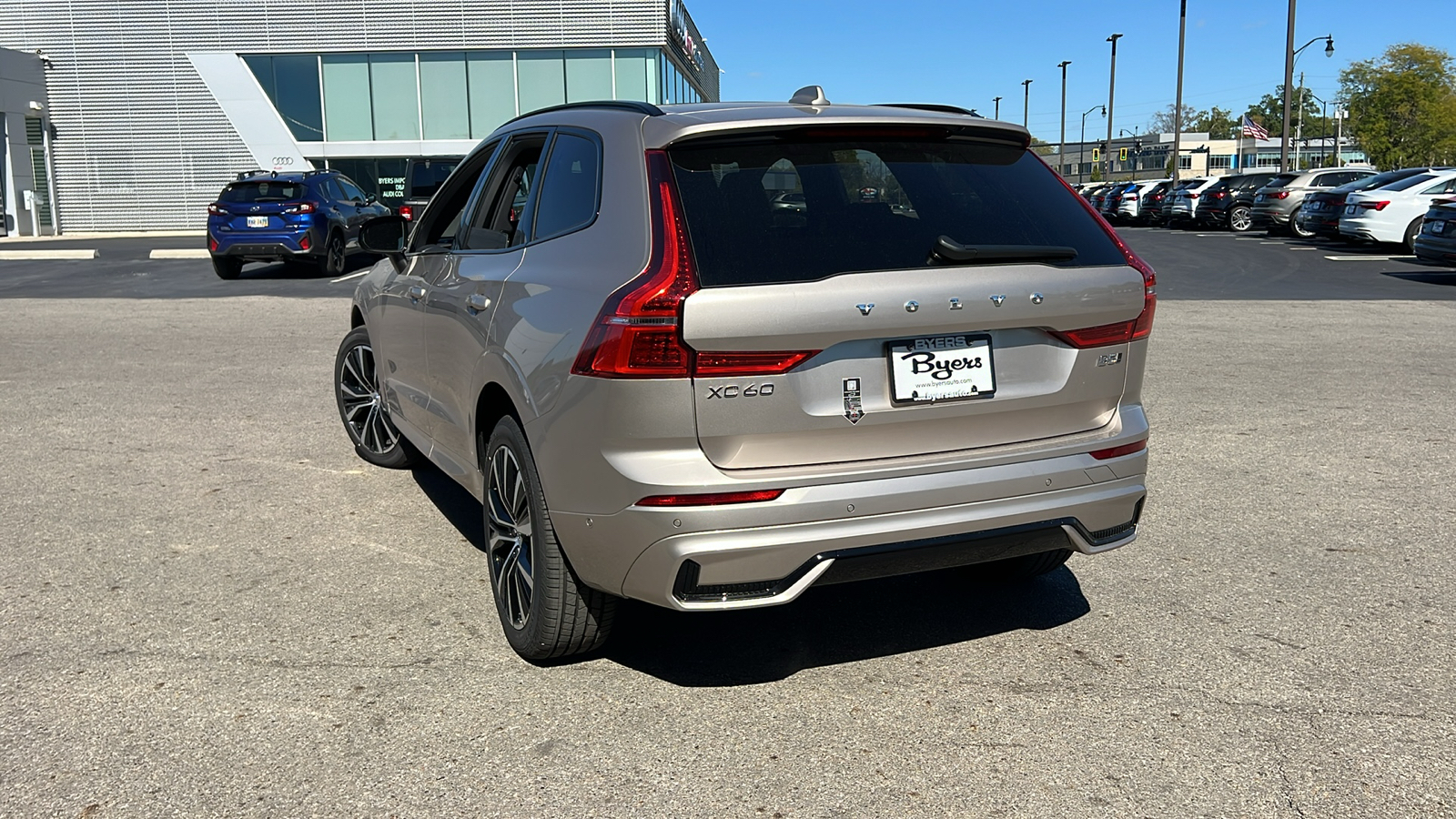 2025 Volvo XC60  4