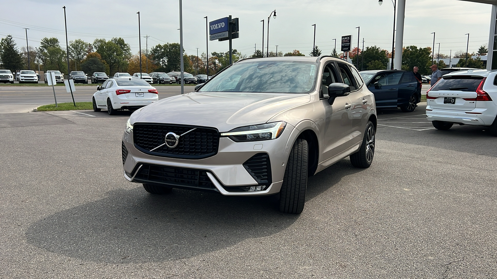 2025 Volvo XC60  6